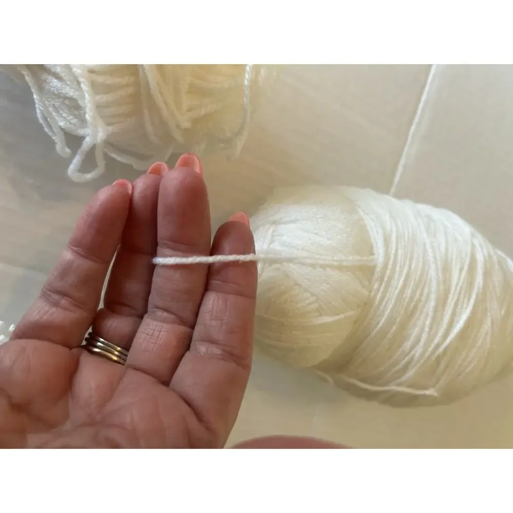 Mixed Lot Of Yarn Skein Brown White Bernat Pipsqueak Yarn Polyester Acrylic 16oz